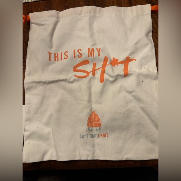 Sh*t Shit That I Knit Beacon Beanie – Soft Grey Chunky Knit Pom Hat - Like New - Picture 6 of 6